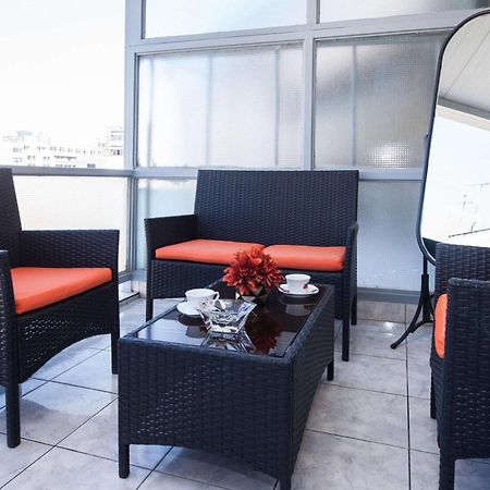 Central 2 Bd Apt With Balcony By Monastiraki Athens Luaran gambar